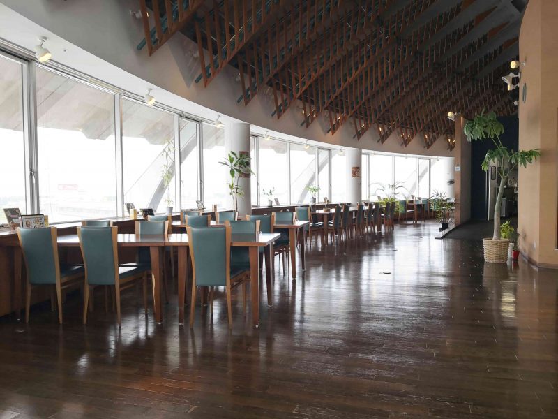 夢みなとタワーカフェ中